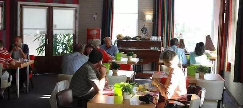 בית מלון כפרי Buitenplaats T Ges