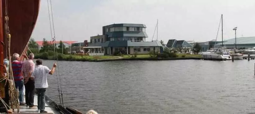 בית מלון כפרי Buitenplaats T Ges