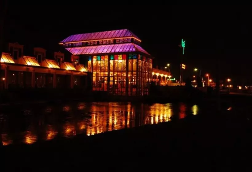 Отель Harteluk Joure