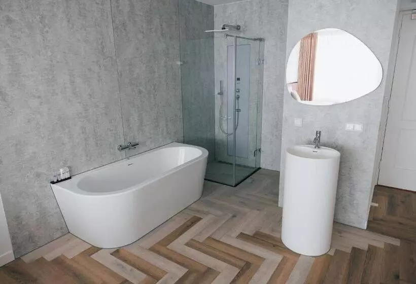 Отель Harteluk Joure