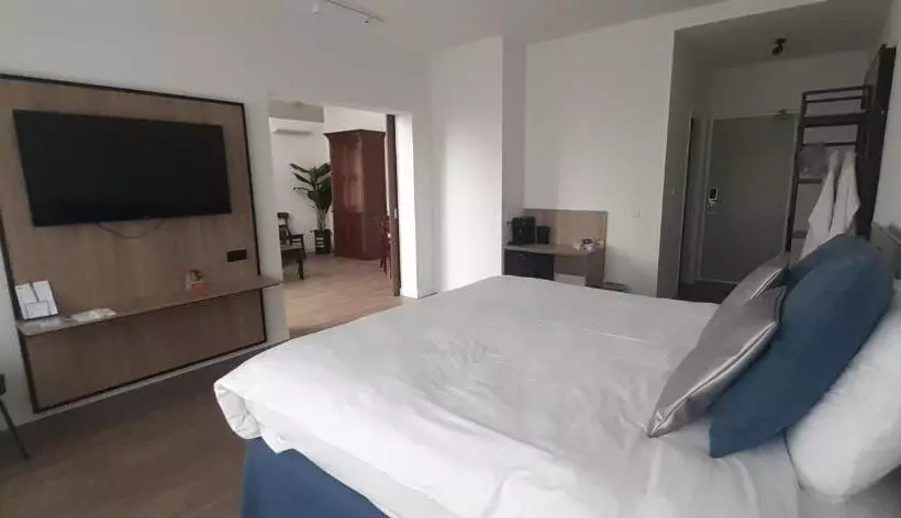 Отель Harteluk Joure