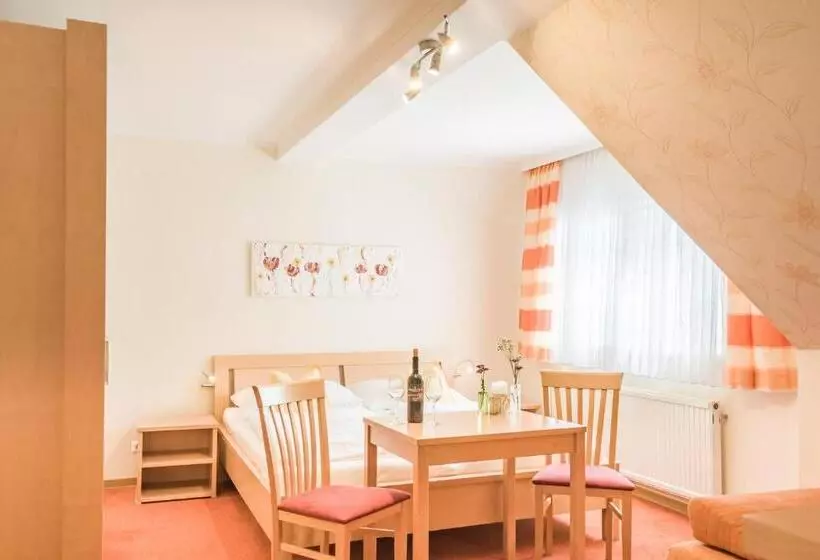 هتل Haus Kranixfeld Fischl