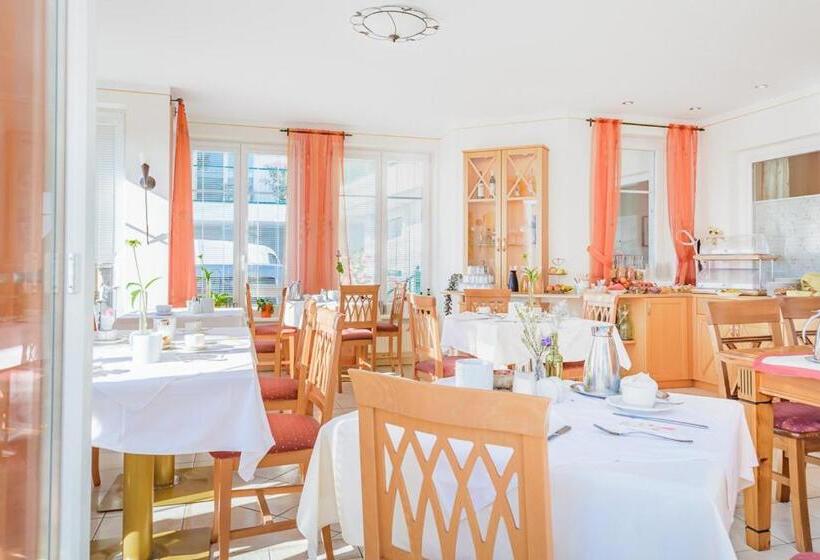 Отель Haus Kranixfeld Fischl