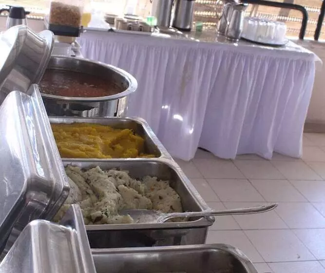 בית מלון כפרי Mangalore International