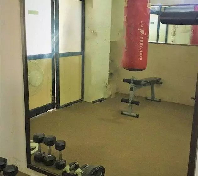 בית מלון כפרי Mangalore International