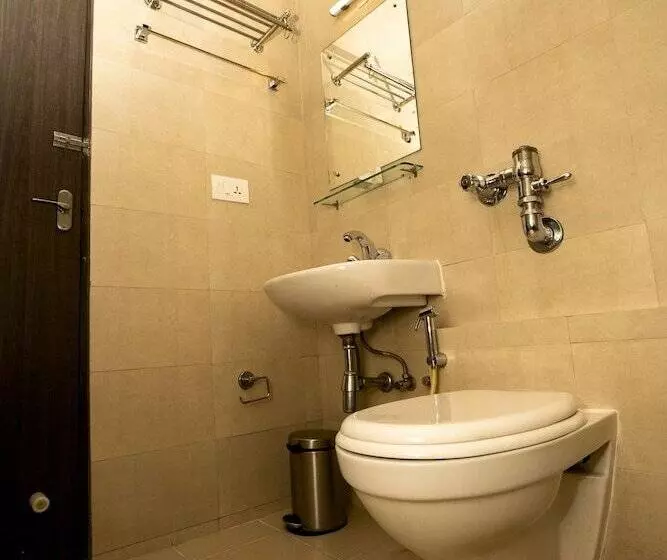 בית מלון כפרי Mangalore International