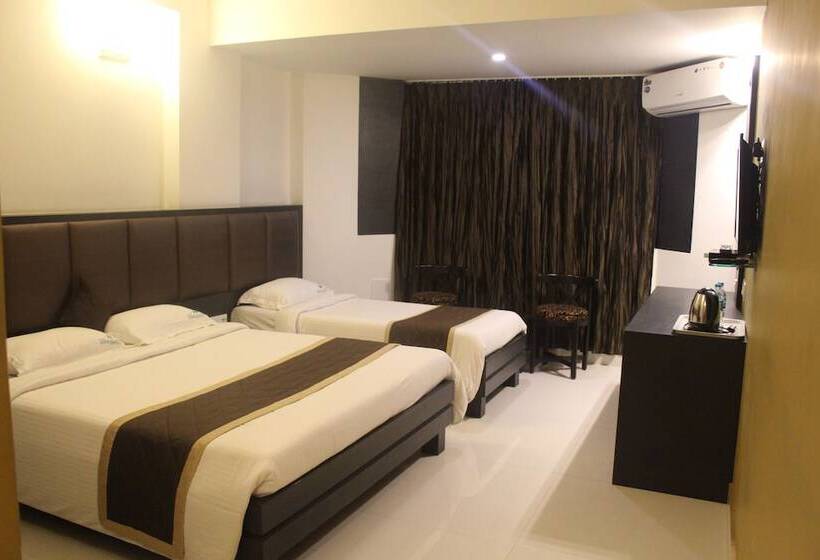 Отель Mangalore International