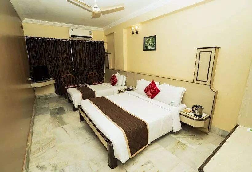 בית מלון כפרי Mangalore International