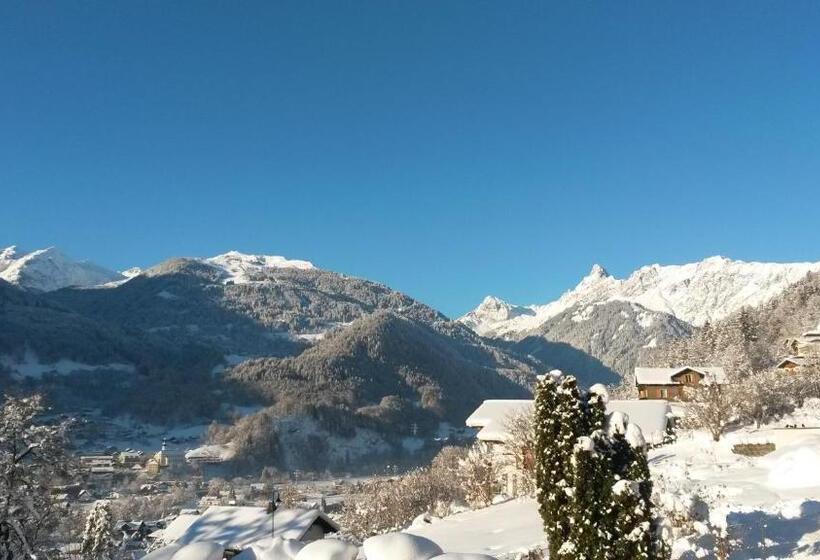 هتل Montjola Nova