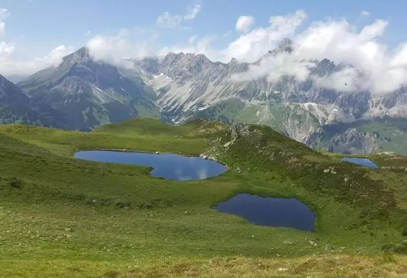 Hotelli Montjola Nova