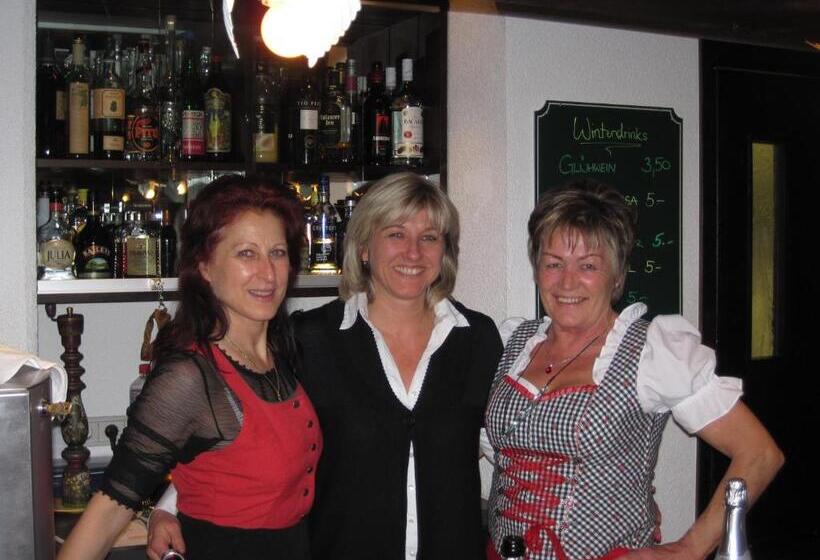 هتل Montjola Nova