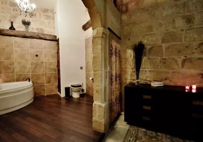 هتل Number 19 Executive Suites