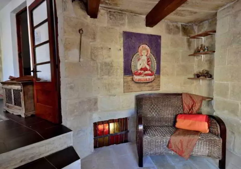 هتل Number 19 Executive Suites