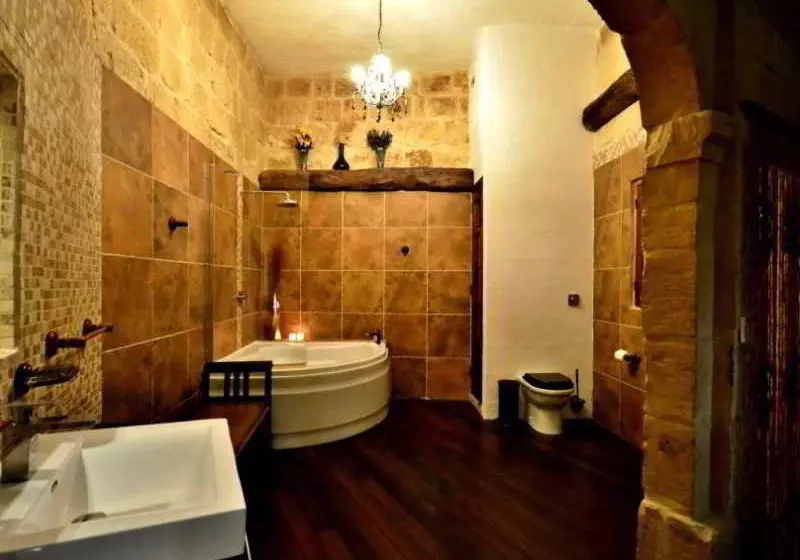 هتل Number 19 Executive Suites