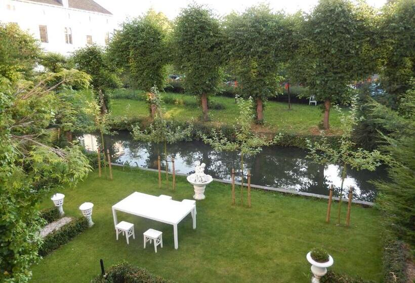 בית מלון כפרי Oorsprongpark