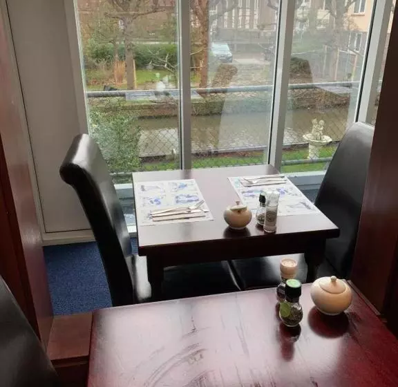 هتل Oorsprongpark