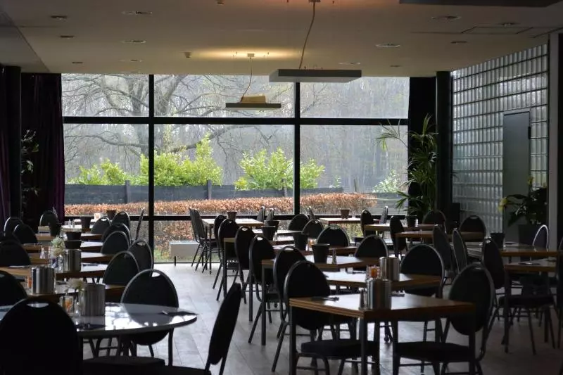 Отель Oranjeoord