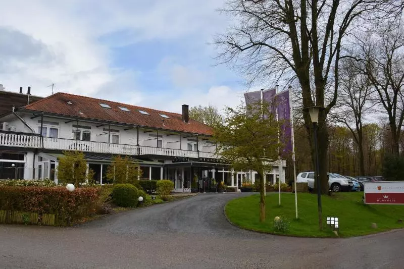 Отель Oranjeoord