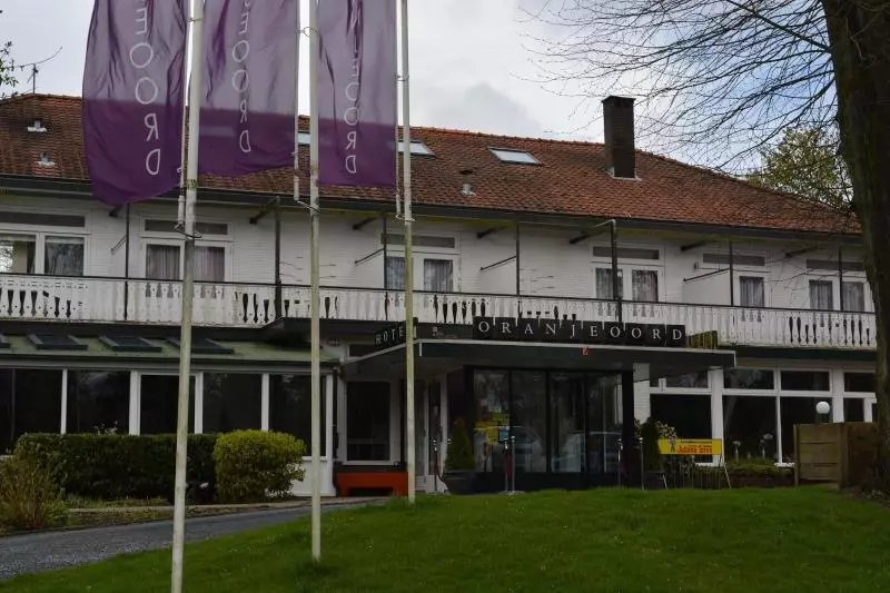 Отель Oranjeoord