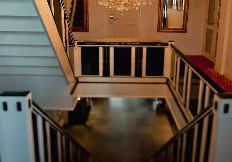 Отель Oranjeoord