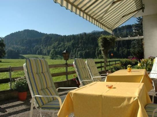 ベッドアンドブレックファースト Pension Rössle