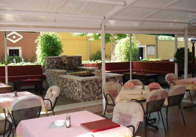 Отель Skradinski Buk