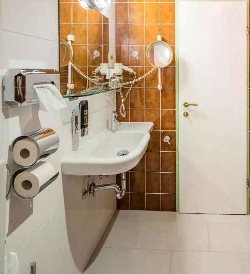 ホテル Turmhof Breitenbrunn