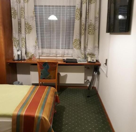 Отель Turmhof Breitenbrunn