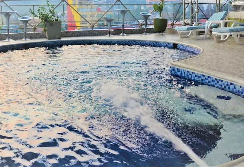 هتل Villavicencio Plaza