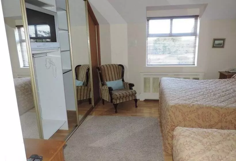 Пансион Gleeson S Restaurant & Rooms