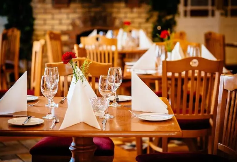 Пансион Gleeson S Restaurant & Rooms