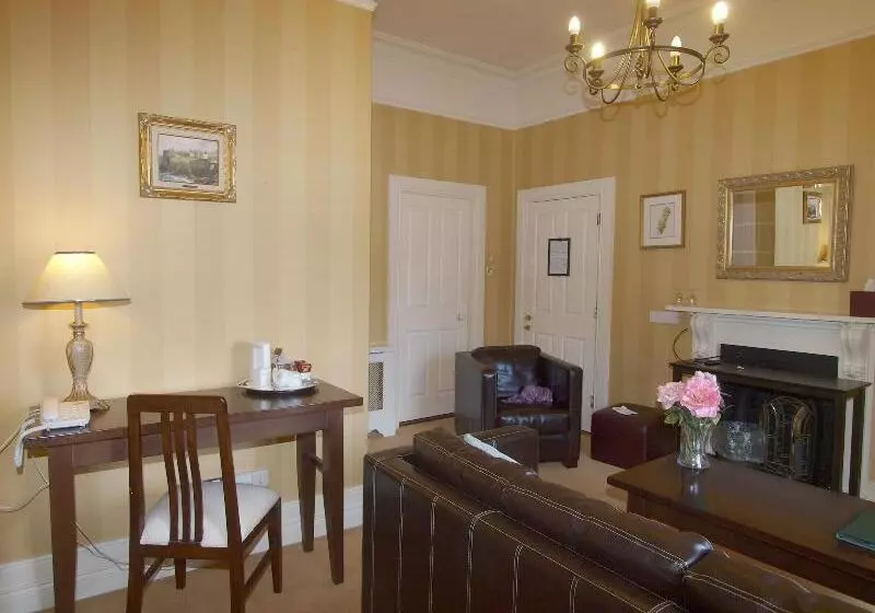 Пансион Gleeson S Restaurant & Rooms