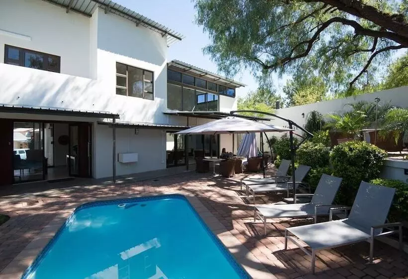 پانسیون Montebello Guesthouse