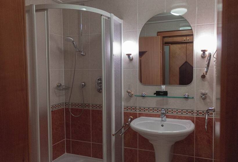 Reduce Hotel Thermal Adults Only