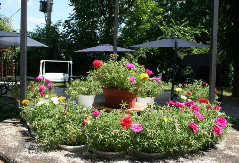 Residence Alle Scuole Country House