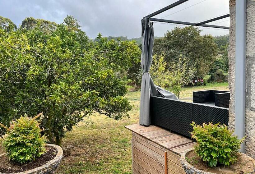 Baiona Valley Hideaway Near Beach