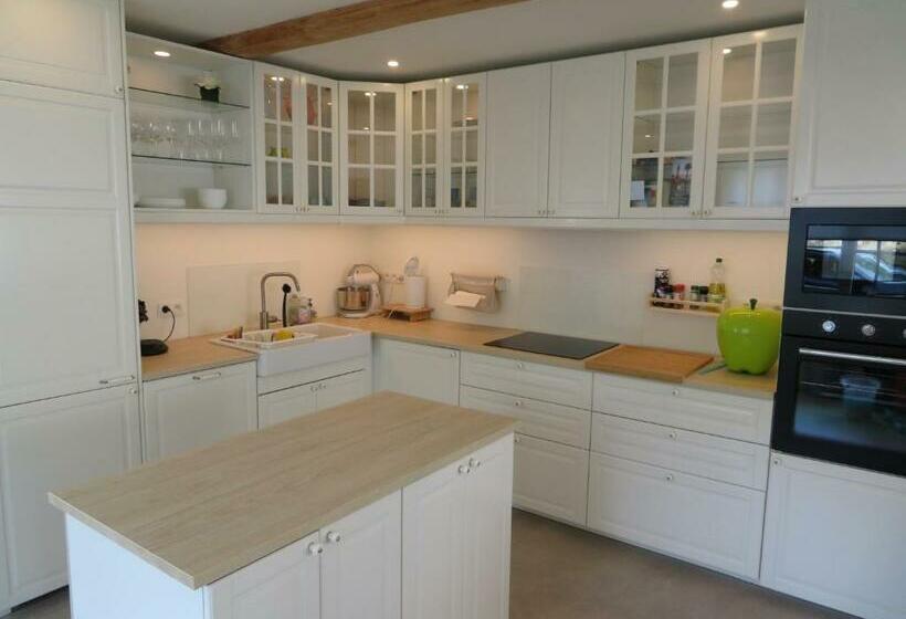 Maison Mathieu   Vakantiewoning 8p