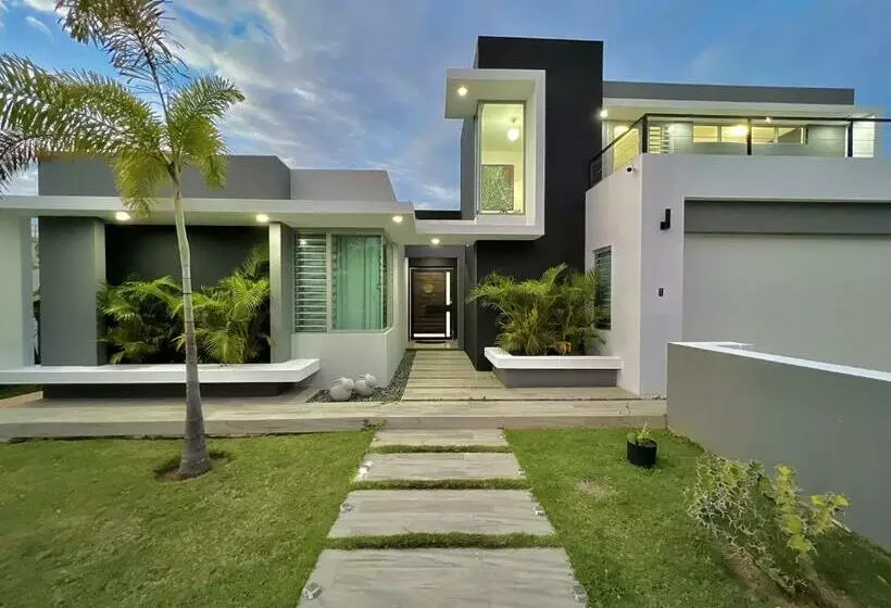 Utopia Luxury Villa