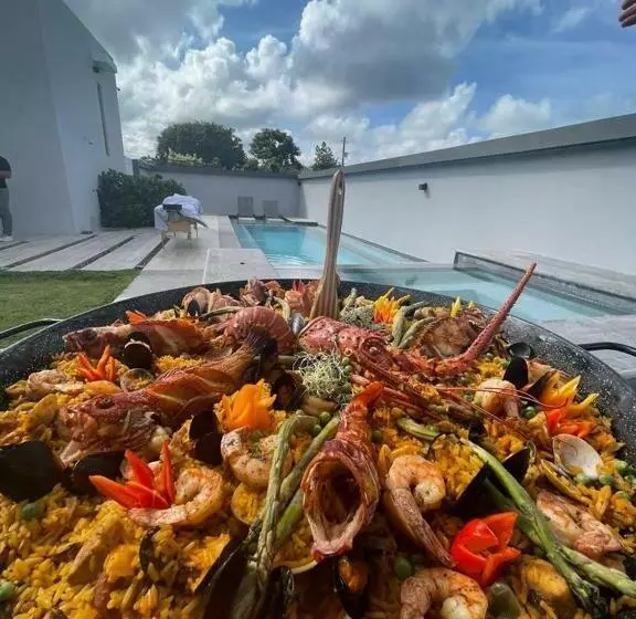 Utopia Luxury Villa