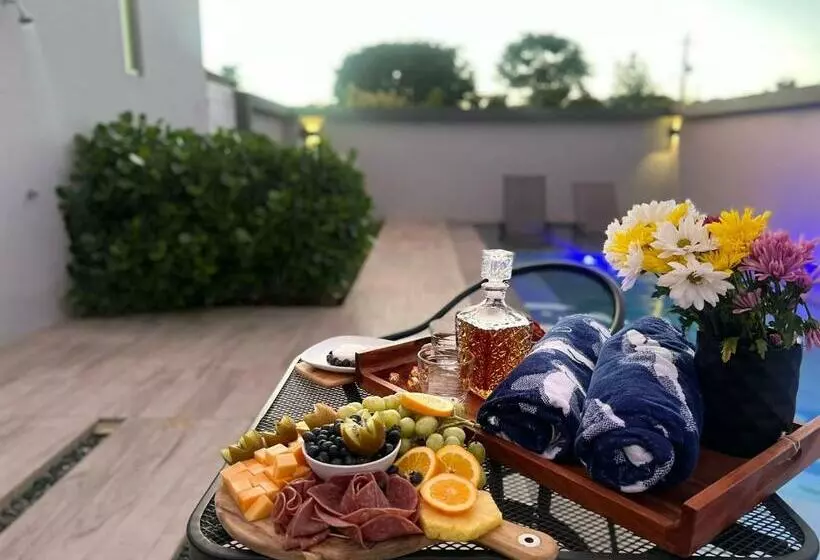 Utopia Luxury Villa