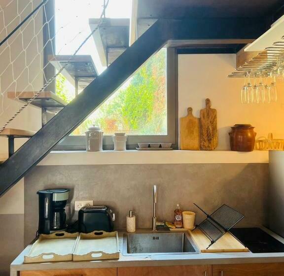 Collias, Jolie Maison De Village Typique + Parking