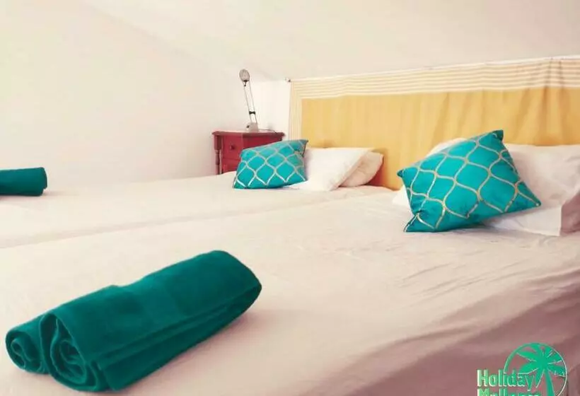 Aucanada Love Nest