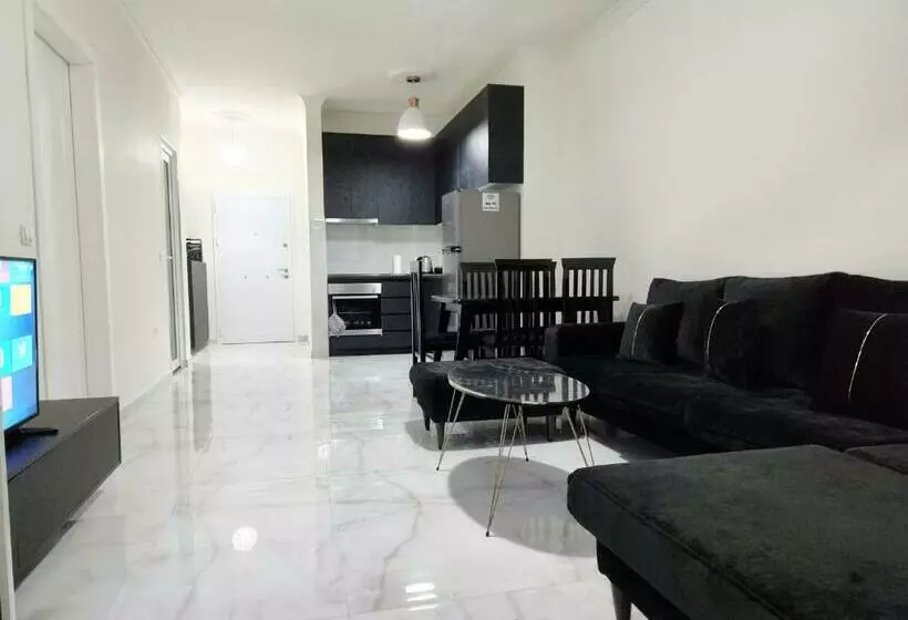 Black N White Apartment