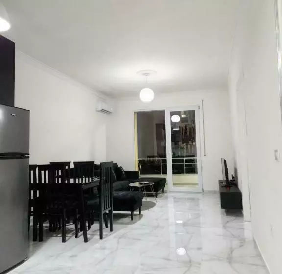Black N White Apartment