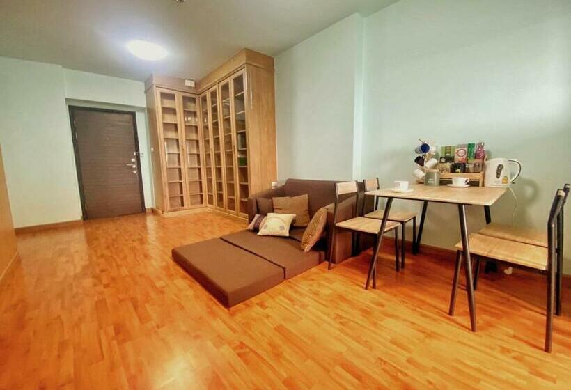 Cozy Apartment 70m² With Huge Balcony, Center Bkk