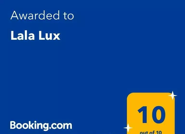 Lala Lux & Parking Free