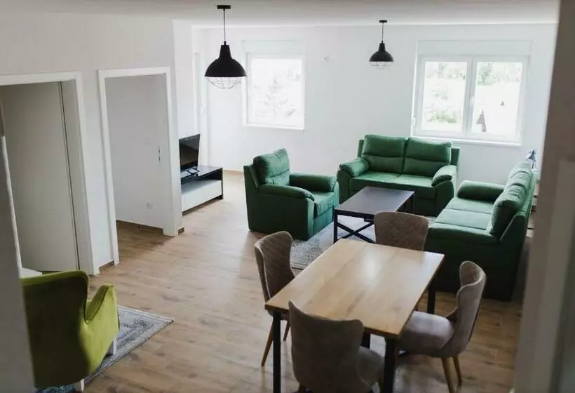 Class Apartment