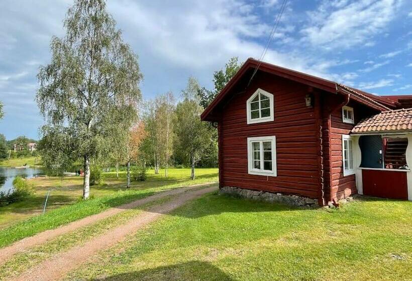 Dalastuga Med Tillgång Till Badplats