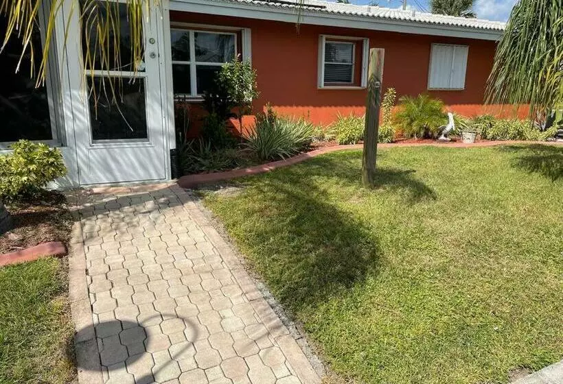 Heated Pool Paradise, Gulf Access, Pet Friendly