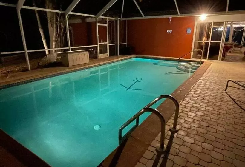 Heated Pool Paradise, Gulf Access, Pet Friendly